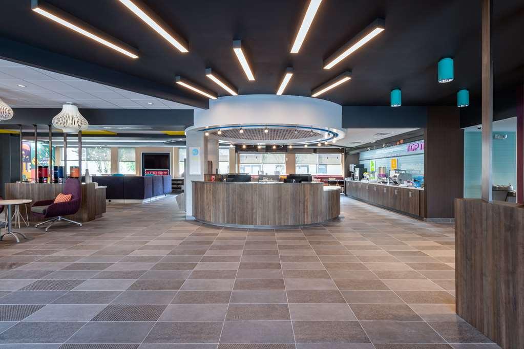 Tru By Hilton Fayetteville Fort Liberty Interior photo