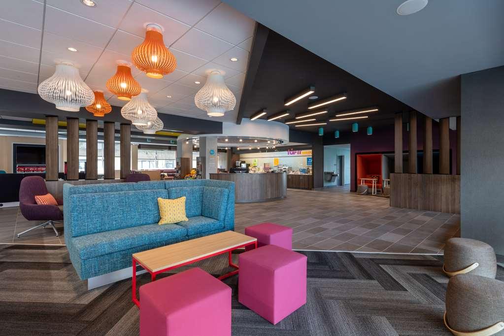 Tru By Hilton Fayetteville Fort Liberty Interior photo