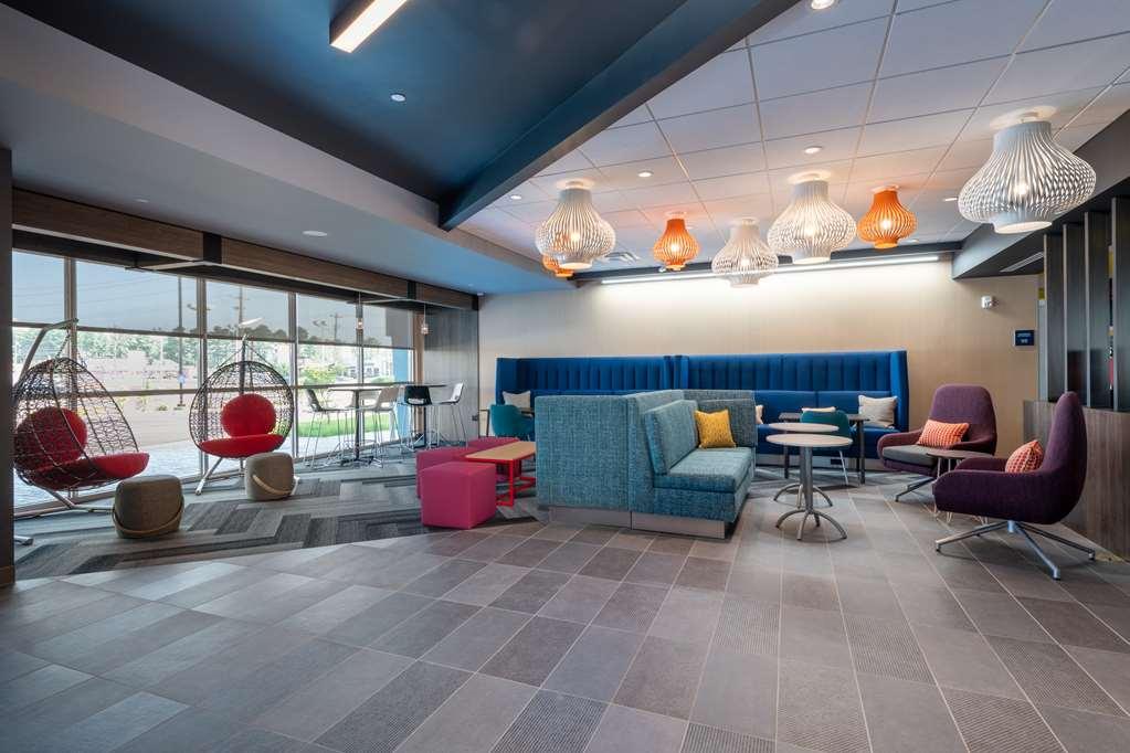 Tru By Hilton Fayetteville Fort Liberty Interior photo