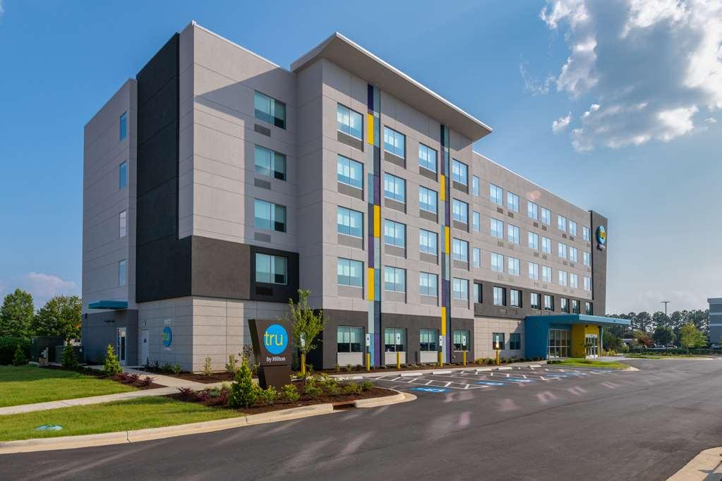 Tru By Hilton Fayetteville Fort Liberty Exterior photo